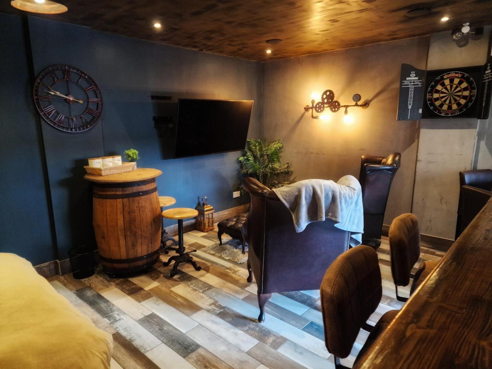 The Pub - Unique & Authentic Experience - Free Parking!, 5 Minutes From Airbus And The Mall Cribbs Bristol Eksteriør billede