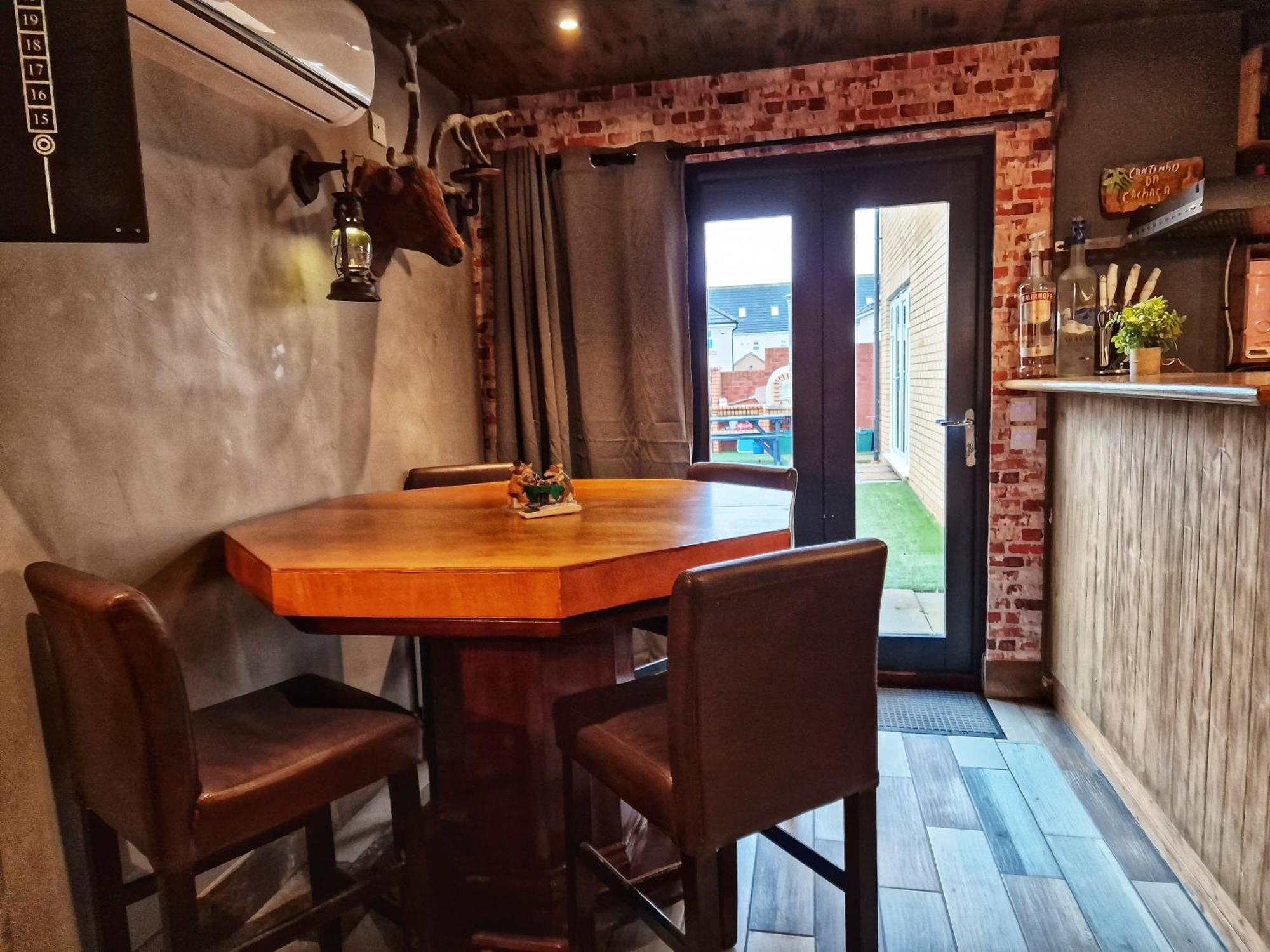 The Pub - Unique & Authentic Experience - Free Parking!, 5 Minutes From Airbus And The Mall Cribbs Bristol Eksteriør billede